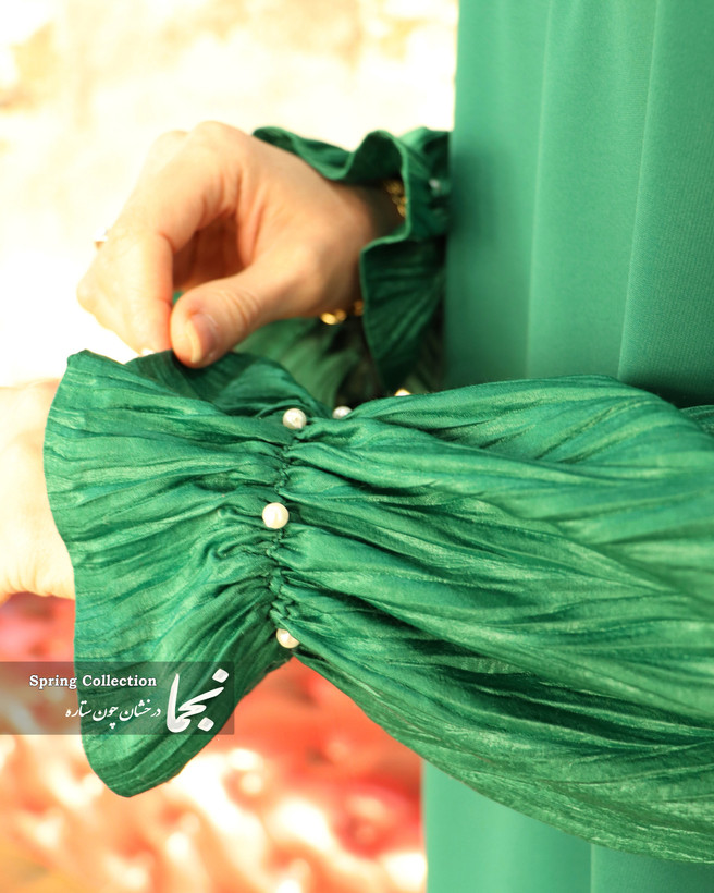 خرید مانتو عبایی در اندیشه