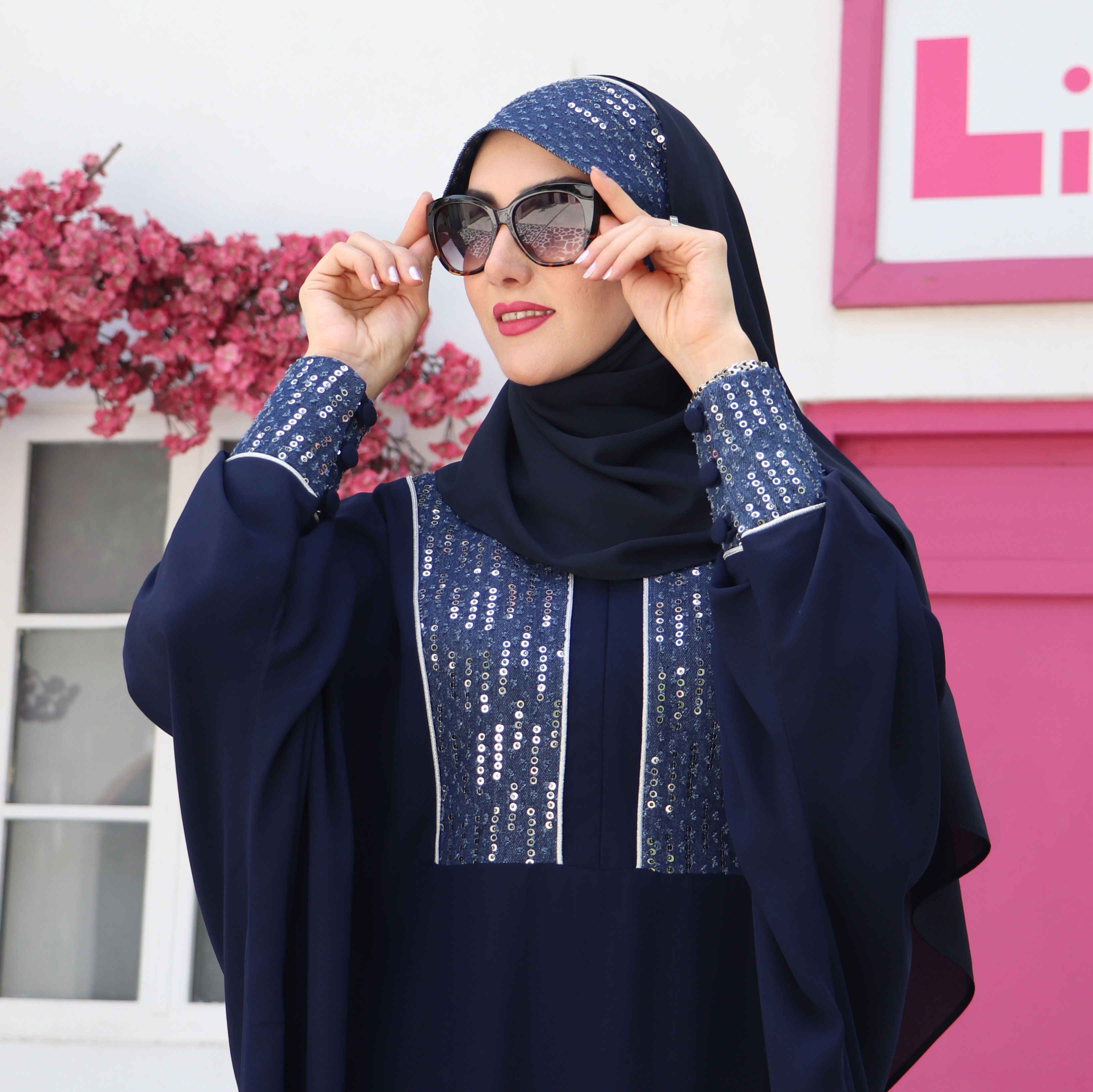 نمای نزدیک هدشال ست ضحی جین با سوزن دوزی هندی - مزون نجما