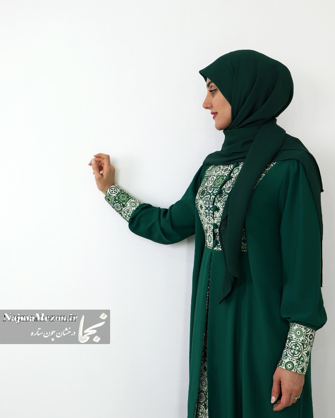 مانتو عبا مدل رز سبز | نقش کاشی ایرانی | شیردهی آسان | جلو دکمه دار | سایز بزرگ