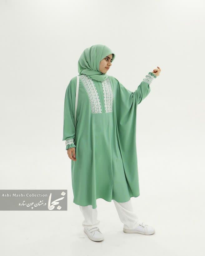 نمای فرم پانچ و طراحی خاص عبای نوجوان کرپ الیزه مدل سلما - مزون نجما