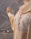 جزئیات پارچه کرپ طرحدار و خرجکار روی عبای مجلسی زنانه رز کرم - مزون نجما